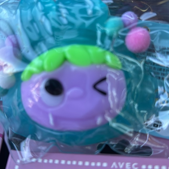 Itty Bitty Knit Kit - Pink Strawberry - Picture 4 of 4